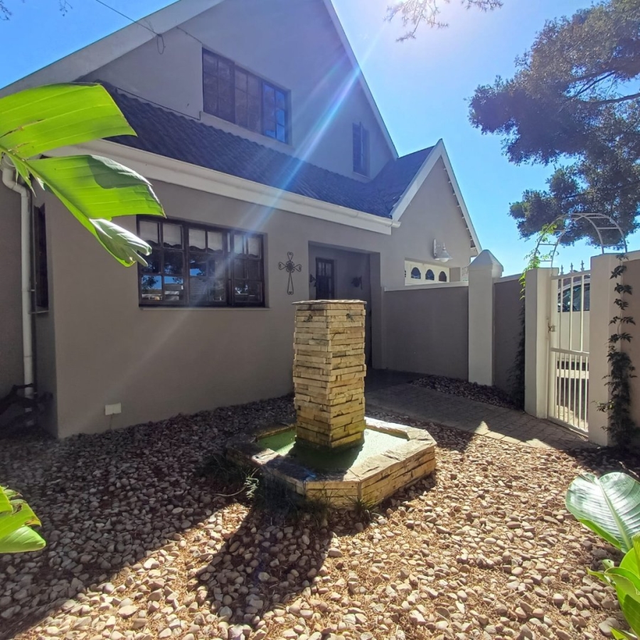 3 Bedroom Property for Sale in Denver Park Western Cape
